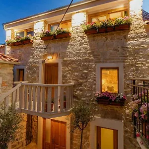 https://damida-luxury-rooms-split.splithotels.org